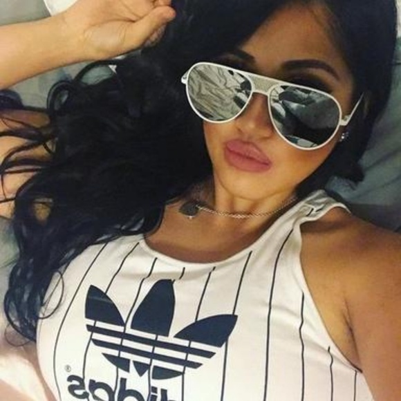 QUAY // ltd ed kylie jenner collab white glam oversized retro-chic aviators - Picture 7 of 16